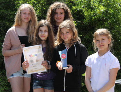 Unsere U14-Mädchen: Laura Möller, Dana Berelowitsch, Elizabeth und Carolin Kublanov und Luisa Bashylina
